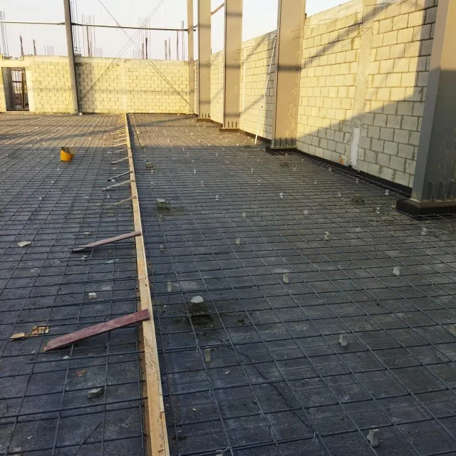 Concrete slab pour for a commercial building